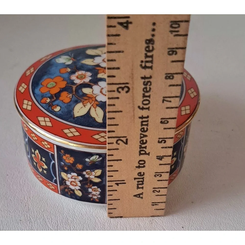 Vintage Chinese Porcelain Trinket Box Set